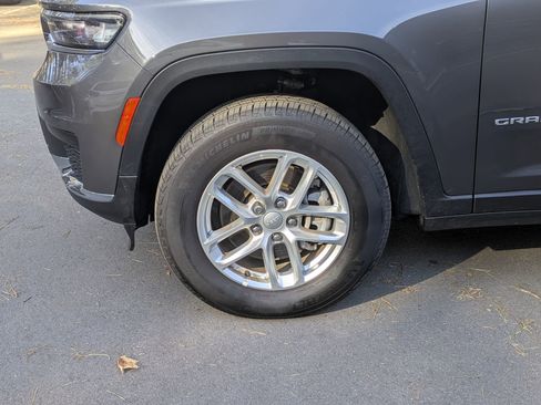 New 2025 Jeep Grand Cherokee L Laredo w/ Trailer Tow Package AWD/4WD image 33