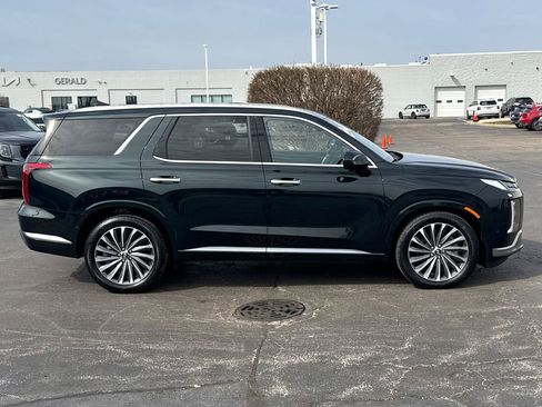 Used 2024 Hyundai Palisade Calligraphy image 9