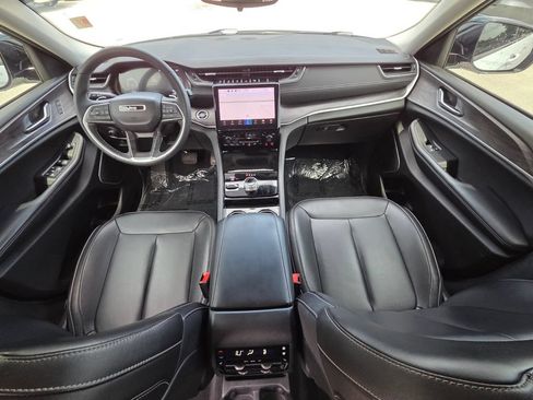 Used 2023 Jeep Grand Cherokee L Limited AWD/4WD image 25