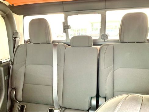 Used 2023 Jeep Gladiator Willys image 42