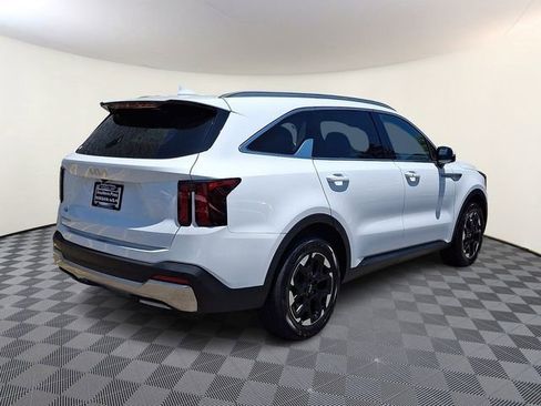 Certified 2024 Kia Sorento S w/ Panoramic Sunroof Package FWD image 8