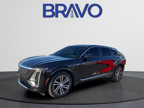 New 2025 Cadillac Lyriq Luxury image 1