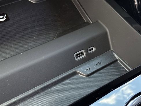 New 2025 Chevrolet Suburban High Country image 20