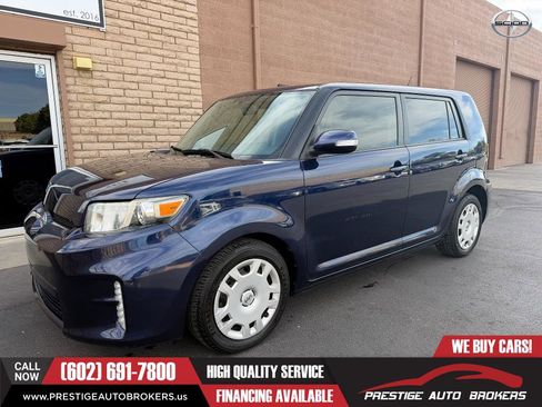 Used 2013 Scion xB image 3