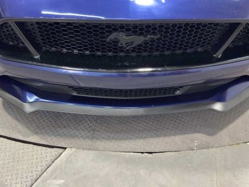 Used 2019 Ford Mustang GT w/ Black Accent Package RWD image 10