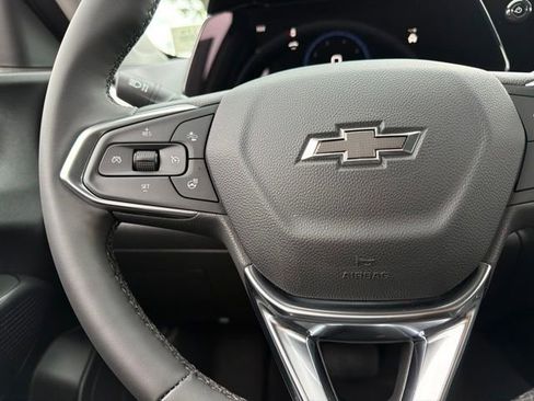 New 2026 Chevrolet Trax ACTIV w/ Sunroof Package FWD image 17