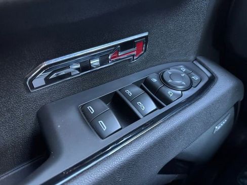 Certified 2025 GMC Sierra 1500 AT4 w/ AT4 Preferred Package image 12