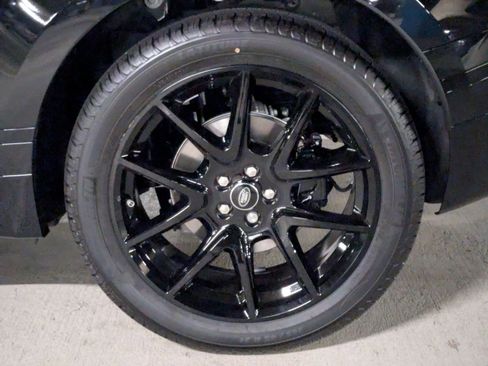 New 2026 Land Rover Range Rover Velar Dynamic SE image 10