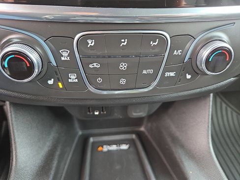 Certified 2023 Chevrolet Traverse LT image 28