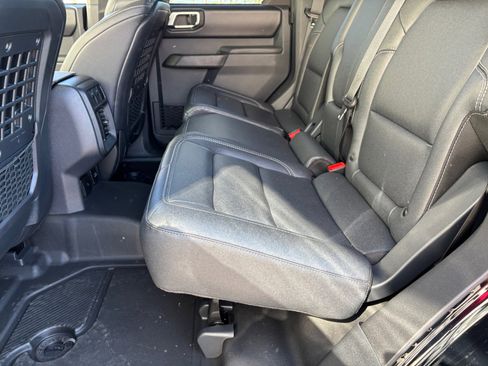 New 2025 Ford Bronco Badlands image 17