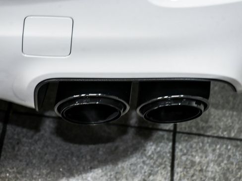 Used 2022 Porsche Cayenne GTS image 97