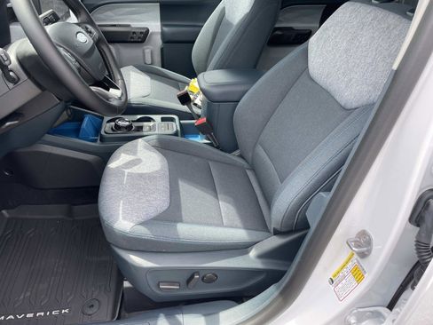 New 2025 Ford Maverick XLT w/ XLT Luxury Package image 10