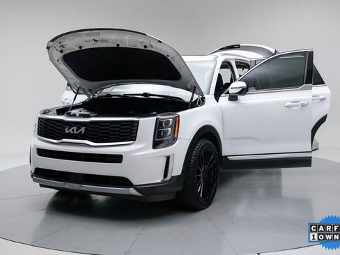 Used 2022 Kia Telluride EX w/ EX Premium Package image 32