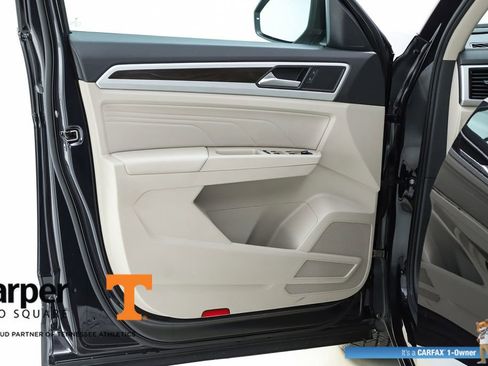 Used 2022 Volkswagen Atlas SE w/ Panoramic Sunroof Package image 18