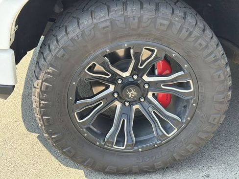 Used 2023 GMC Sierra 1500 AT4 w/ AT4 Premium Package AWD/4WD image 8