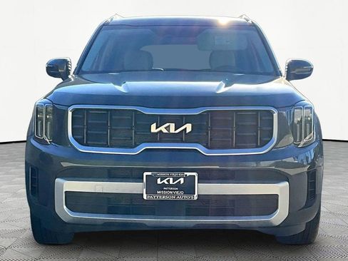 Certified 2024 Kia Telluride S image 3