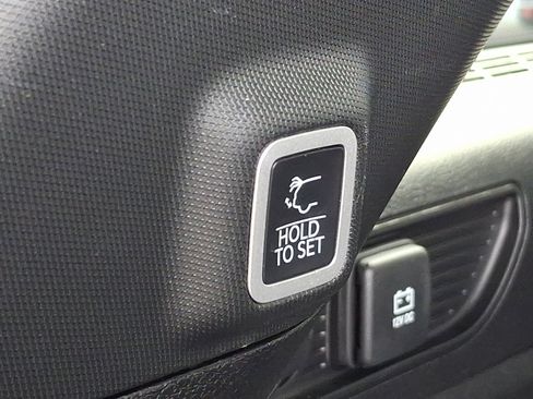 Certified 2025 Jeep Grand Cherokee Limited w/ Luxury Tech Group II image 29