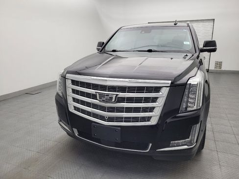 Used 2018 Cadillac Escalade Premium Luxury AWD/4WD image 15