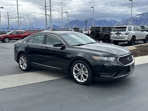 Used 2013 Ford Taurus SHO image 32