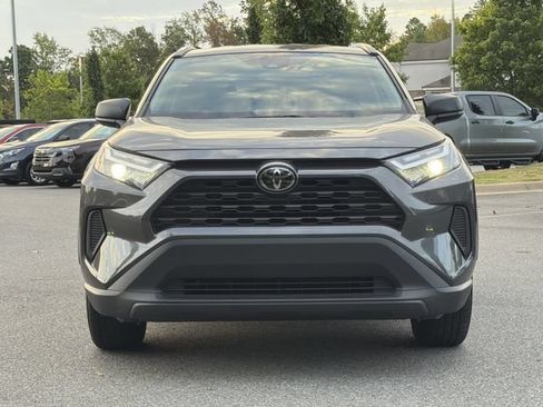 Used 2025 Toyota RAV4 LE AWD/4WD image 5