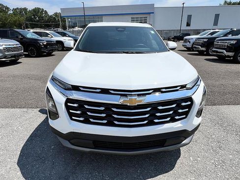 New 2027 Chevrolet Equinox LT w/ Convenience Package II AWD/4WD image 9
