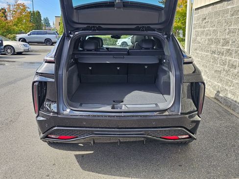 New 2026 Cadillac Lyriq V image 7