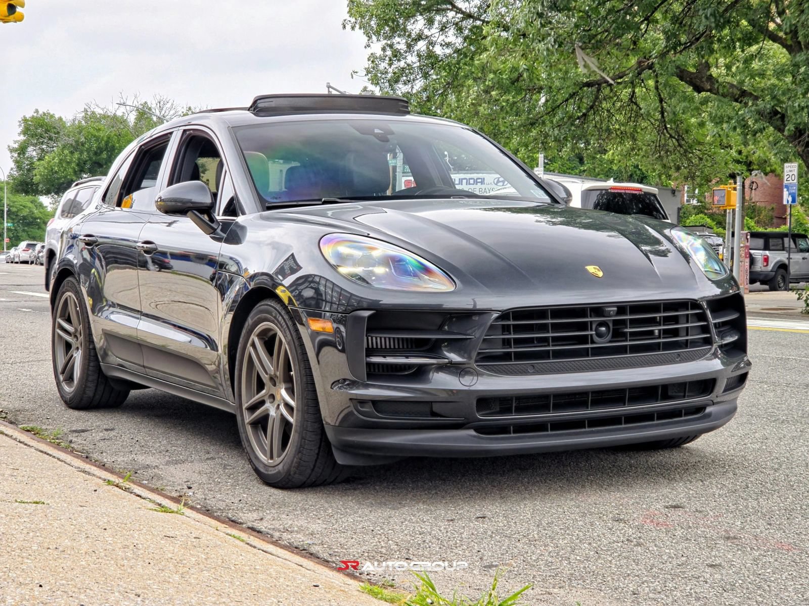 Used 2020 Porsche Macan S AWD/4WD image 5