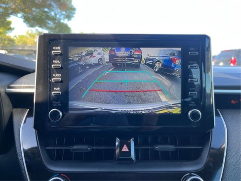 Used 2020 Toyota Corolla LE image 30