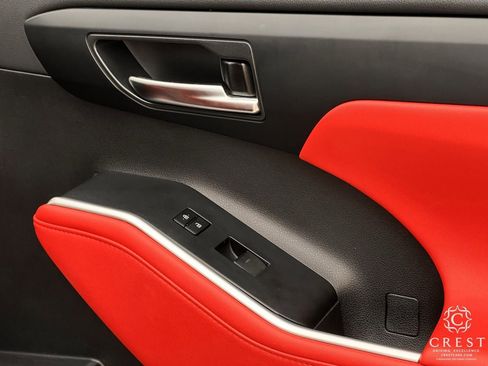 Used 2024 Toyota Highlander XSE image 28