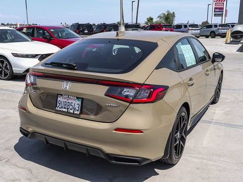 Used 2025 Honda Civic Sport image 11