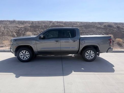 Certified 2024 Nissan Frontier SV w/ SV Convenience Package RWD image 5