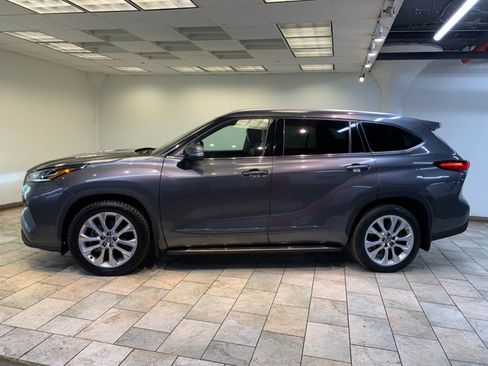 Used 2023 Toyota Highlander Limited AWD/4WD image 6