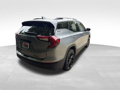 Used 2023 GMC Terrain SLE w/ Driver Convenience Package AWD/4WD image 4