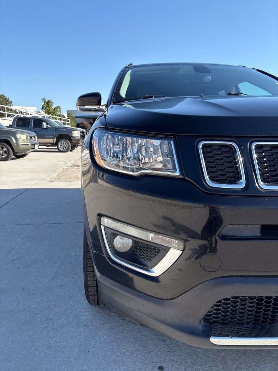 Used 2019 Jeep Compass Limited AWD/4WD image 9