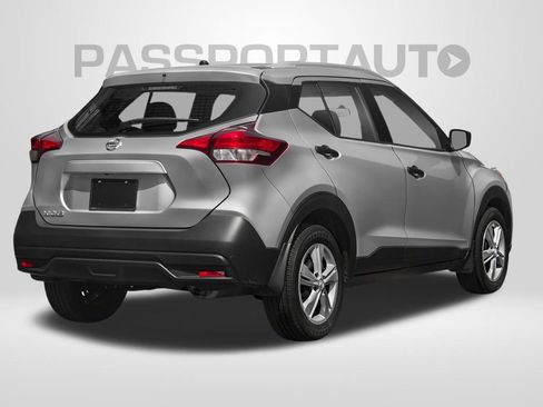 Used 2020 Nissan Kicks S FWD image 2