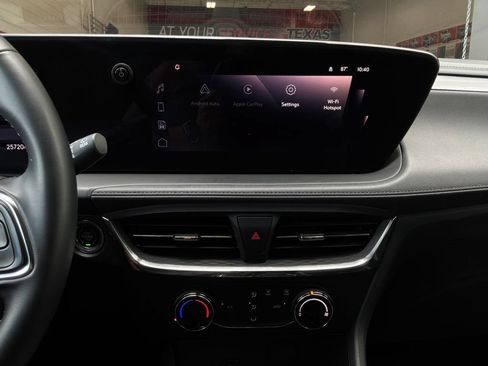Used 2025 Buick Encore GX Preferred FWD image 24