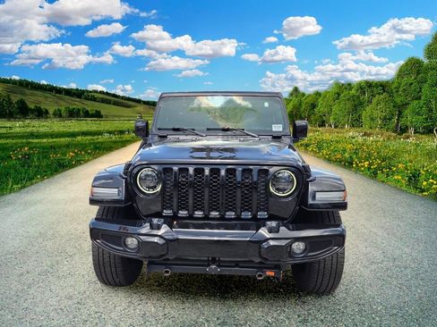 Used 2023 Jeep Gladiator Overland AWD/4WD image 8