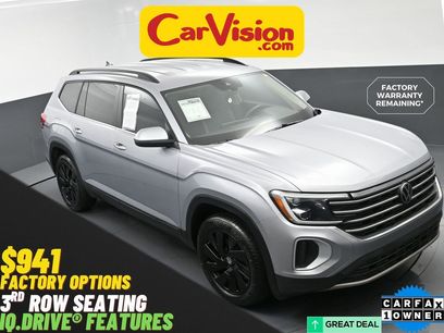 Used 2024 Volkswagen Atlas SE w/ Black Wheel Package