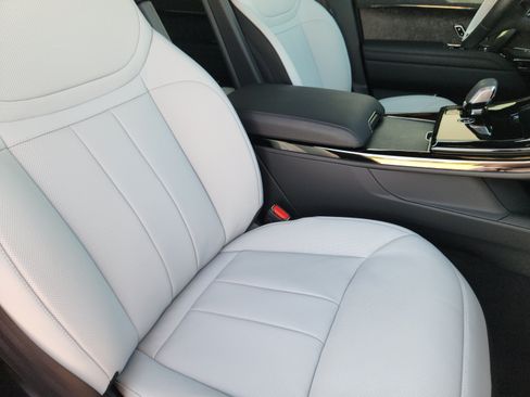 Certified 2025 Land Rover Range Rover Sport Autobiography AWD/4WD image 9