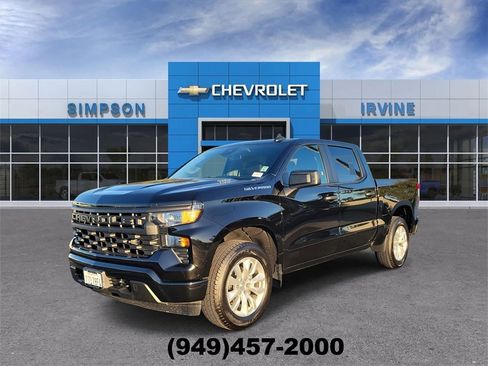 Used 2025 Chevrolet Silverado 1500 Custom image 4