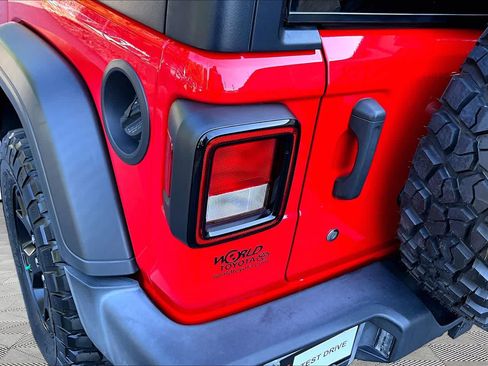 Used 2022 Jeep Wrangler Unlimited Sport AWD/4WD image 26