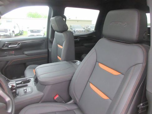 New 2026 GMC Sierra 1500 AT4 AWD/4WD image 13