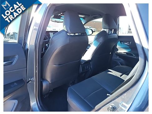 Used 2021 Toyota Venza Limited image 43