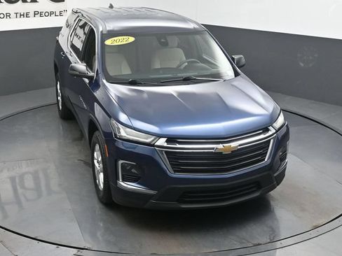 Used 2022 Chevrolet Traverse LS FWD image 49