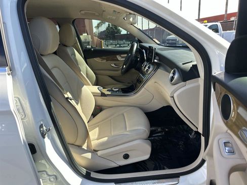 Used 2018 Mercedes-Benz GLC 300 GLC 300 image 14