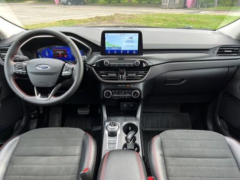Used 2022 Ford Escape SEL w/ SEL Stealth AWD Package image 34