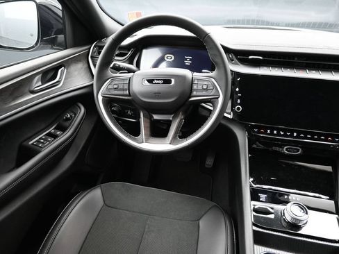 New 2026 Jeep Grand Cherokee L 4WD image 5