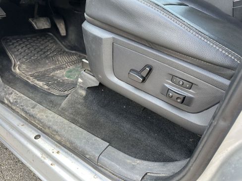 Used 2011 RAM 1500 Laramie AWD/4WD image 16