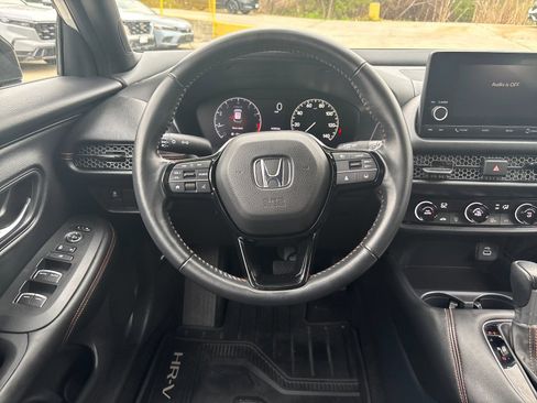 Used 2023 Honda HR-V Sport image 15