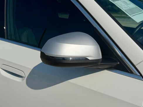 Used 2024 BMW X1 xDrive28i w/ Convenience Package image 73